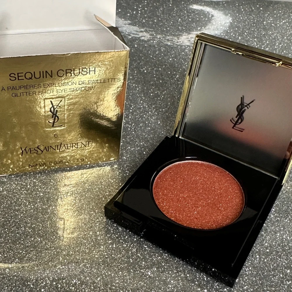 Yves Saint Laurent Sequin Crush Glitter Eyeshadow in 06 confident nude NIB